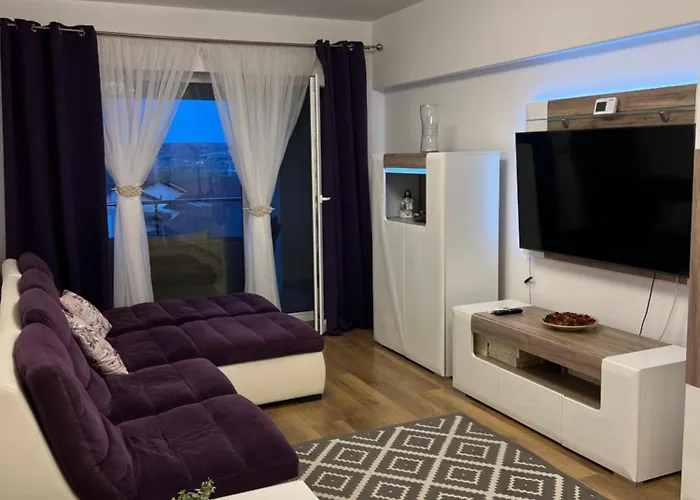 Bella Κλουζ-Ναπόκα